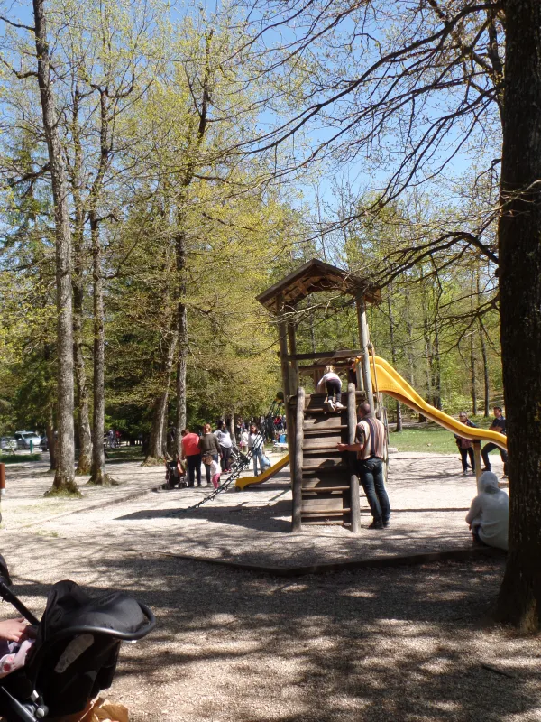 Aire de jeux - Parc des Dronières