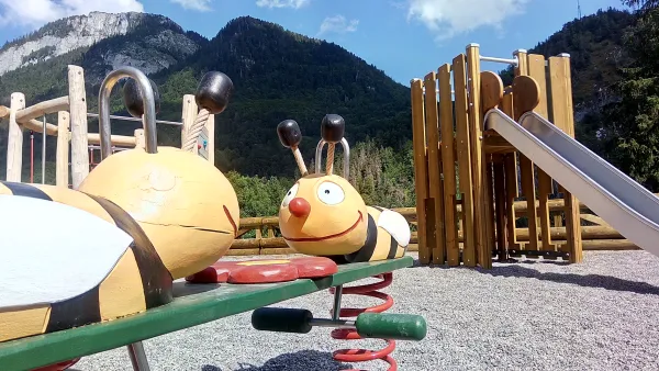 Aire de jeux "sur les traces d'Alphonse"