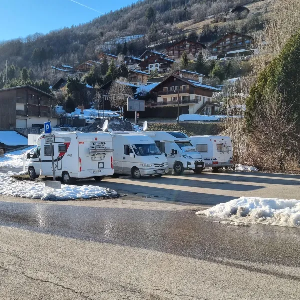 Aire de stationnement pour camping-car Stade de foot