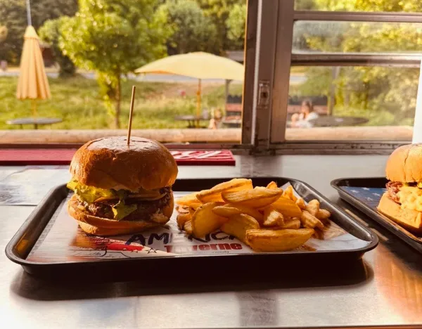 American Taverne