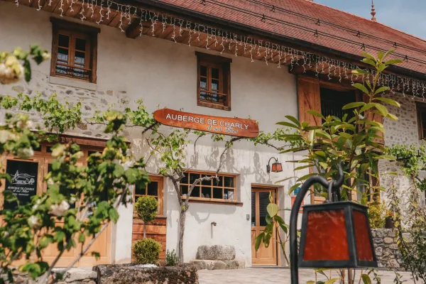 Auberge de Charly et ses filles