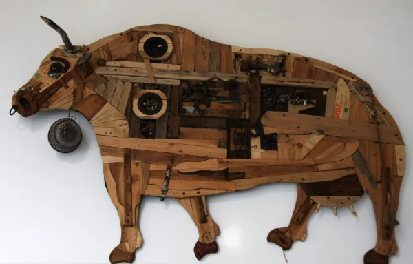 Art vache : sculpture "Vachalait-vachabois"
