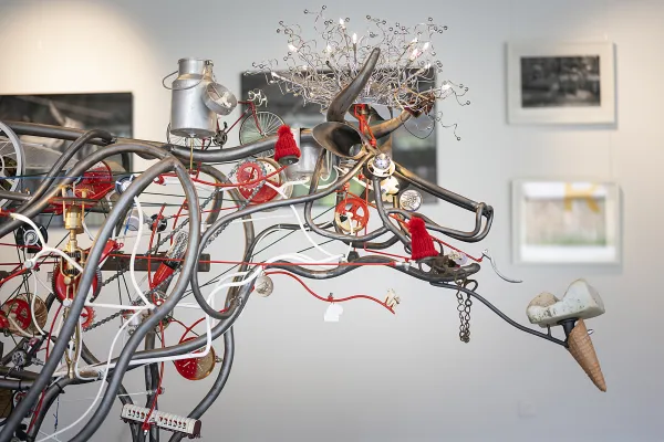Art vache : scultpure  "La Vache cinétique"