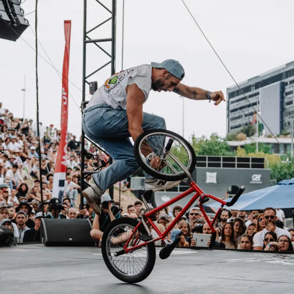 De l'addiction aux écrans au titre de champion de BMX : Joris Bretagnolles