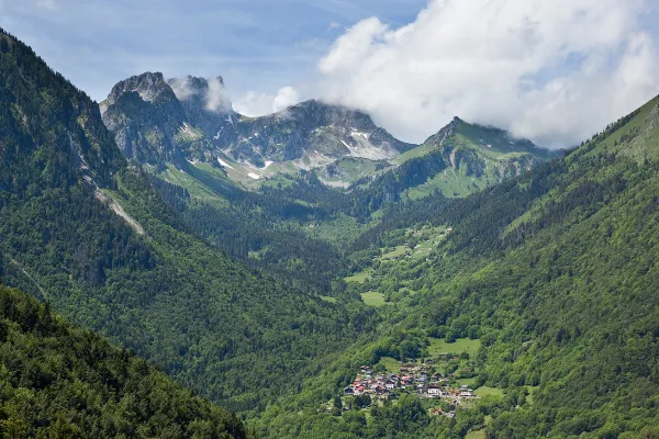De Saint-Gingolph à Novel, entre lac et montagne