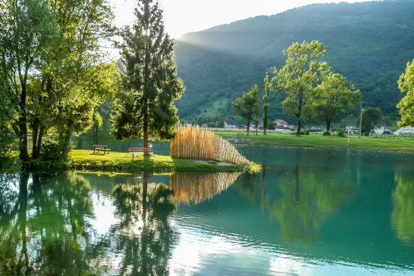 Balade vélo (inclus) avec fabrication de génépi au bord du lac de Marlens