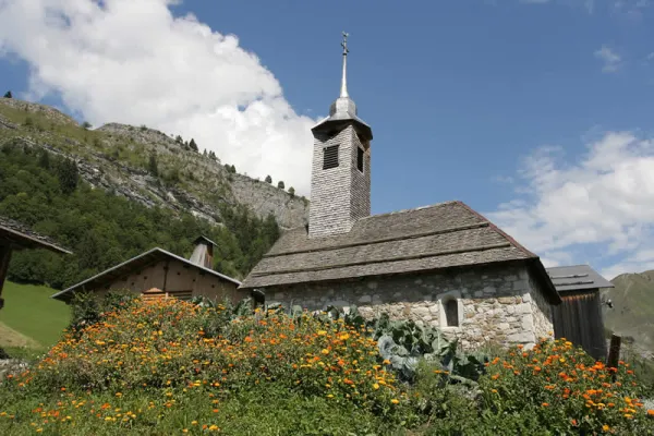 Découverte des chapelles, croix et oratoires