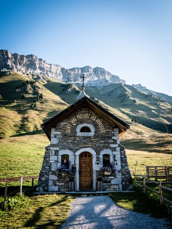 Descente du Col des Aravis