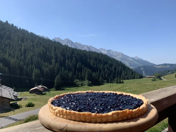 Tarte aux myrtilles au restaurant d'altitude La Duche