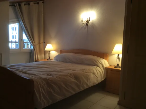 Chambre avec lit double/Bedroom with a double bed-Beaulieu-Le Grand-Bornand