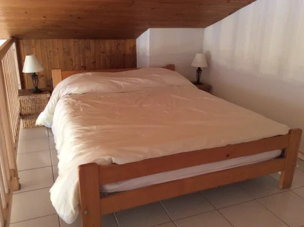 Chambre avec lit double/Bedroom with a double bed-Beaulieu-Le Grand-Bornand