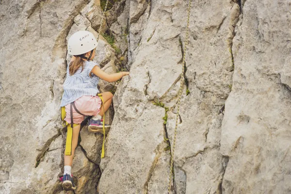 Escalade 5-7 ans kids : séance en école