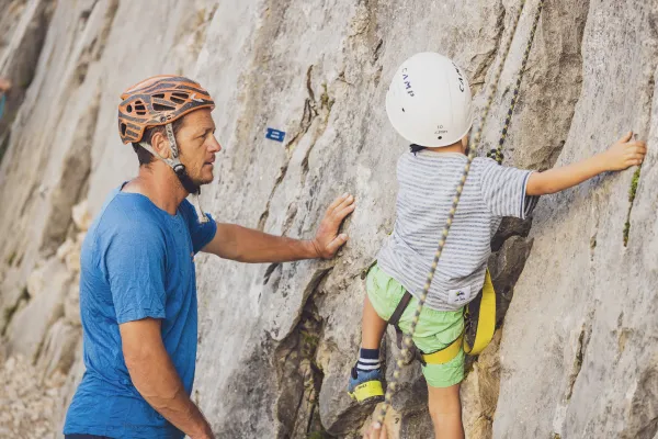 Séance d'escalade au Grand-Bornand pour les 5-7 ans