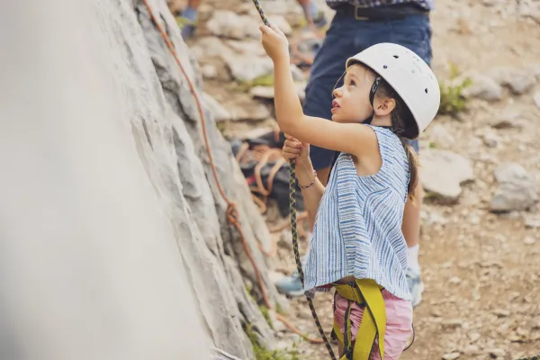 Séance d'escalade au Grand-Bornand pour les 5-7 ans