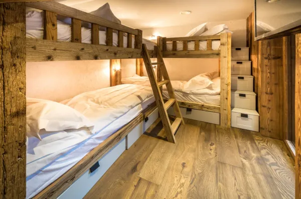 Dortoir type chalet conteporain pouvant accueillir 4 personnes