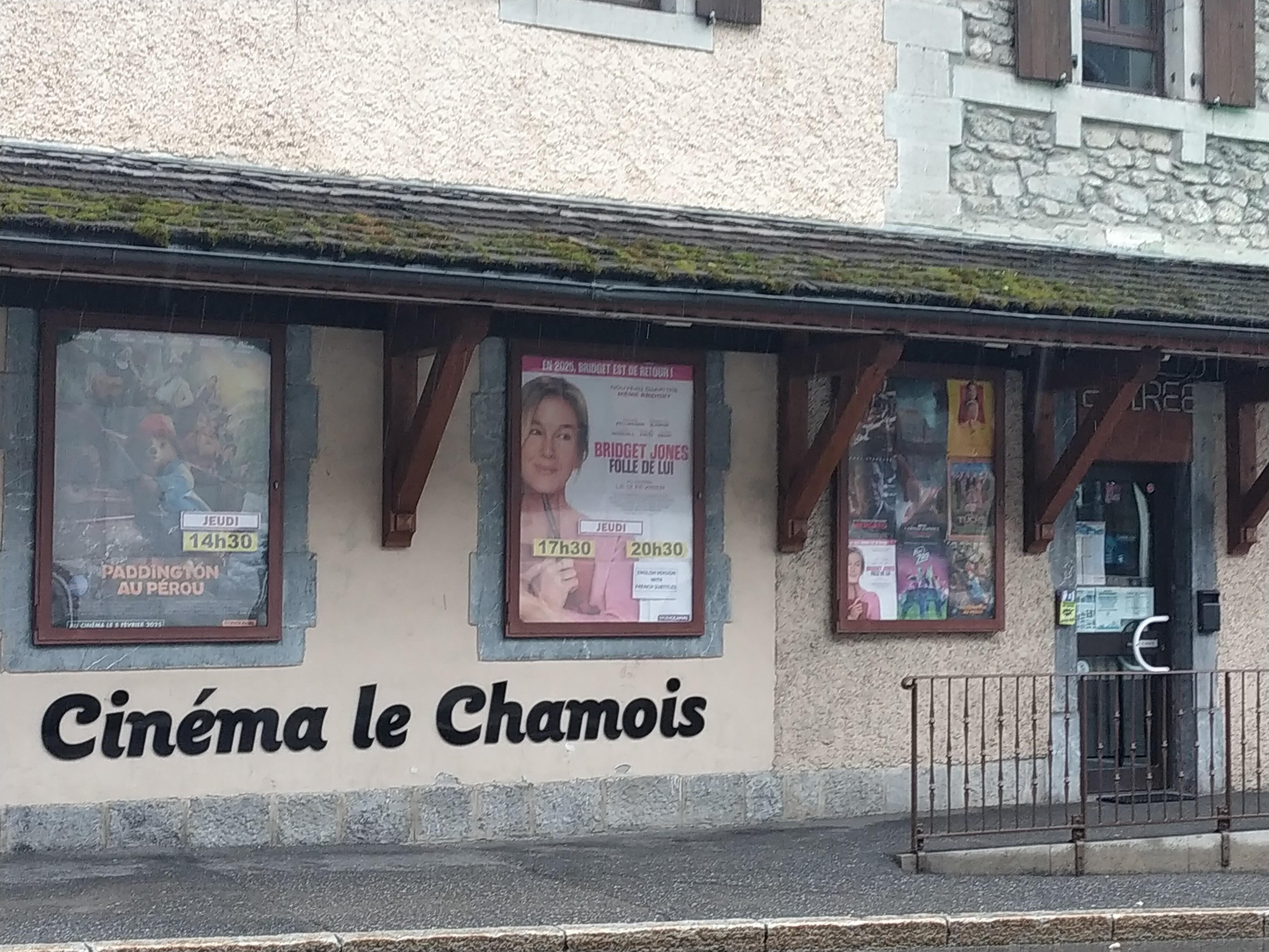 Façade du cinéma le Chamois à Châtel