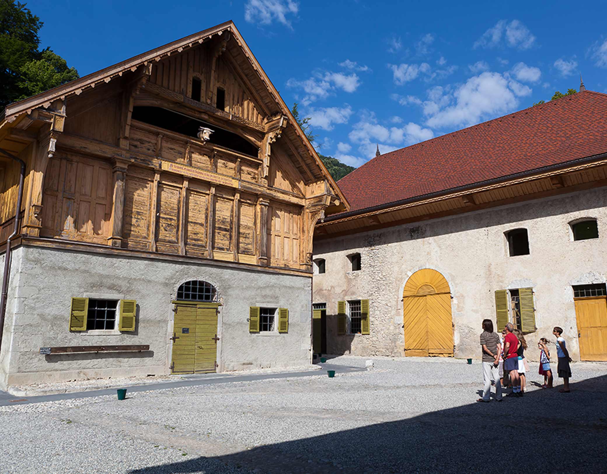 Ferme de Gy cour intérieure