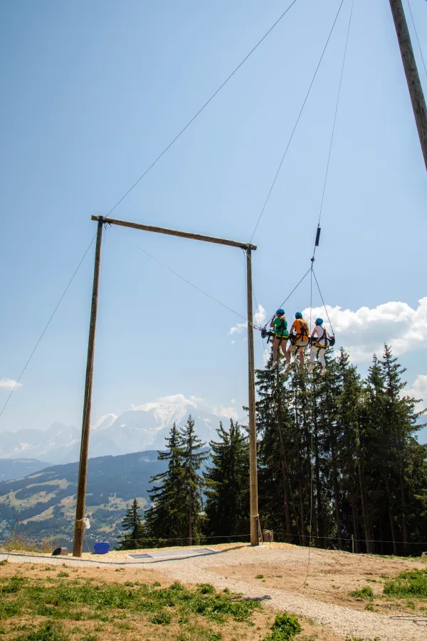 Balançoire géante megeve été