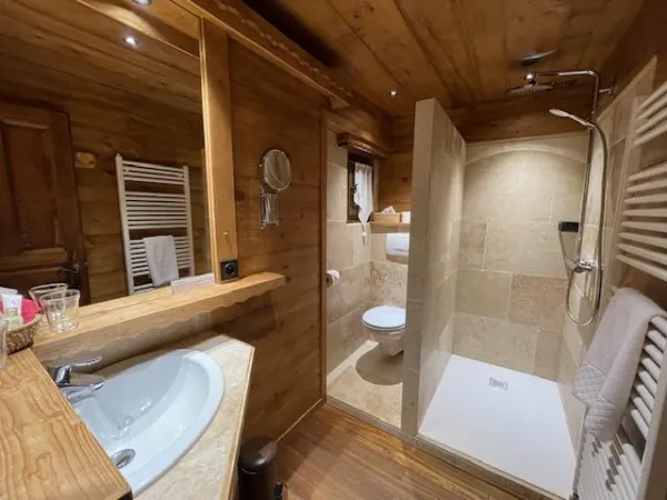 Hôtel Les Chalets de la Serraz