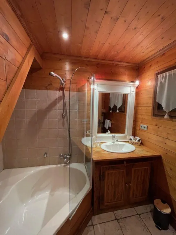 Hôtel Les Chalets de la Serraz