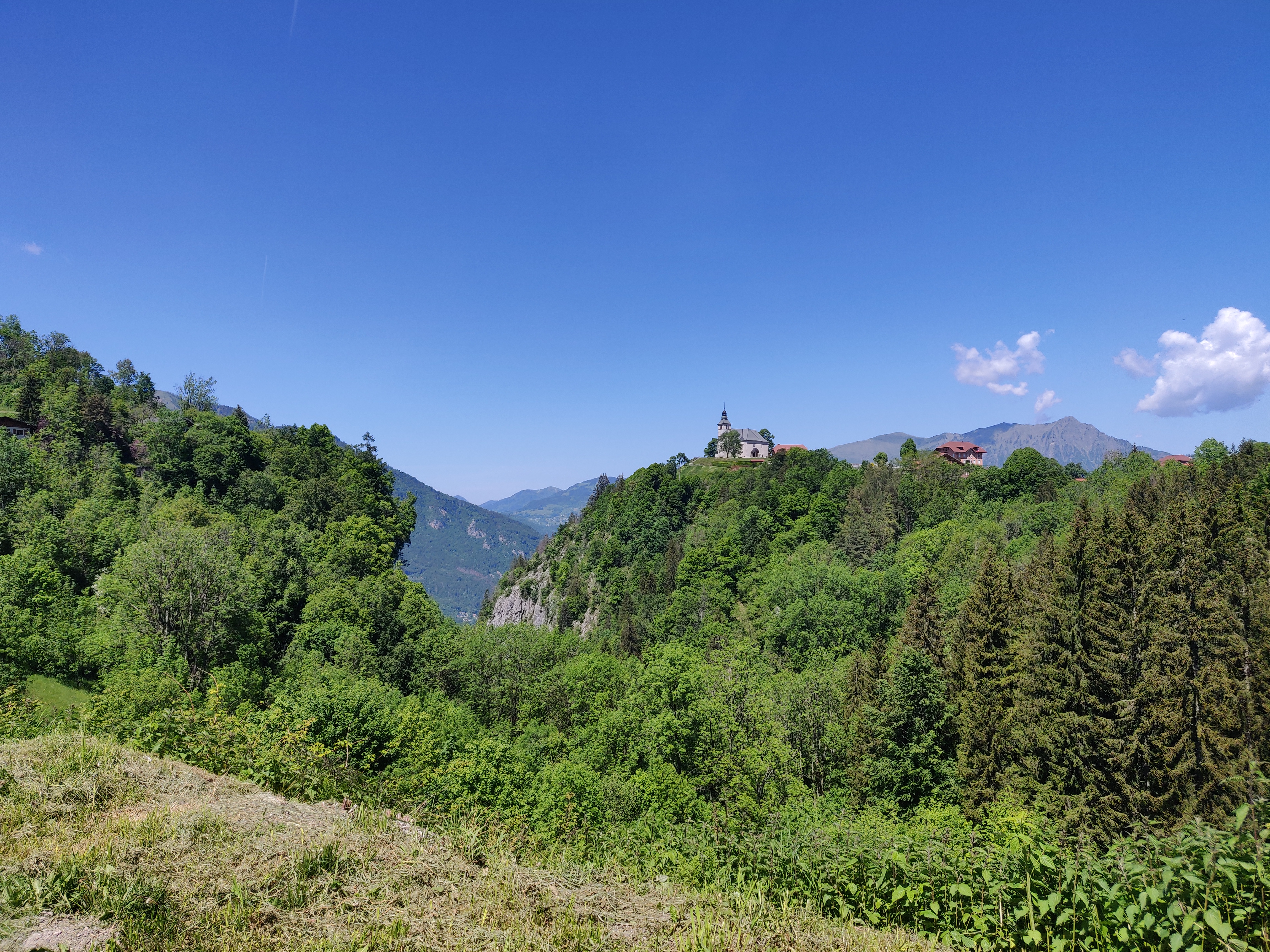 Vue depuis le centre du village