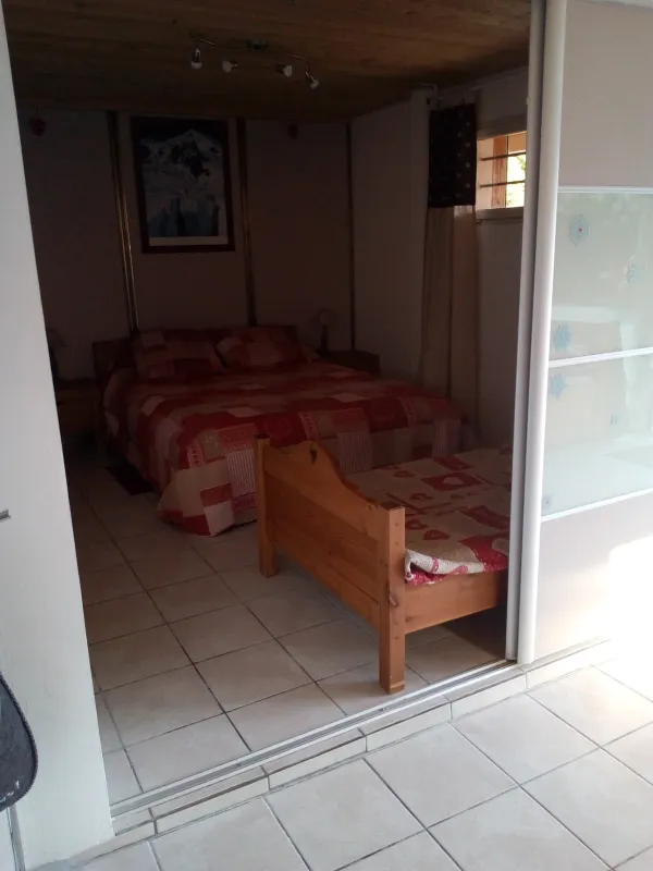 Accès chambres et salle de bain