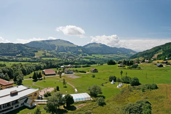 Vue aérienne du village club