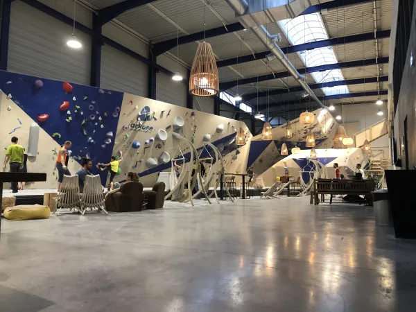 Goûter d'anniversaire et initiation à l'escalade à Arkose