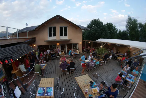 Lathuile Restaurant camping Les Fontaines