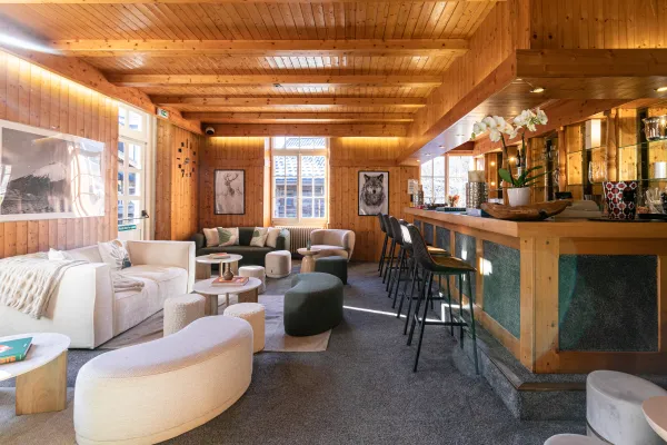 Salon lounge