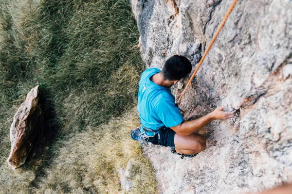 Initiation, perfectionnement, stages escalade