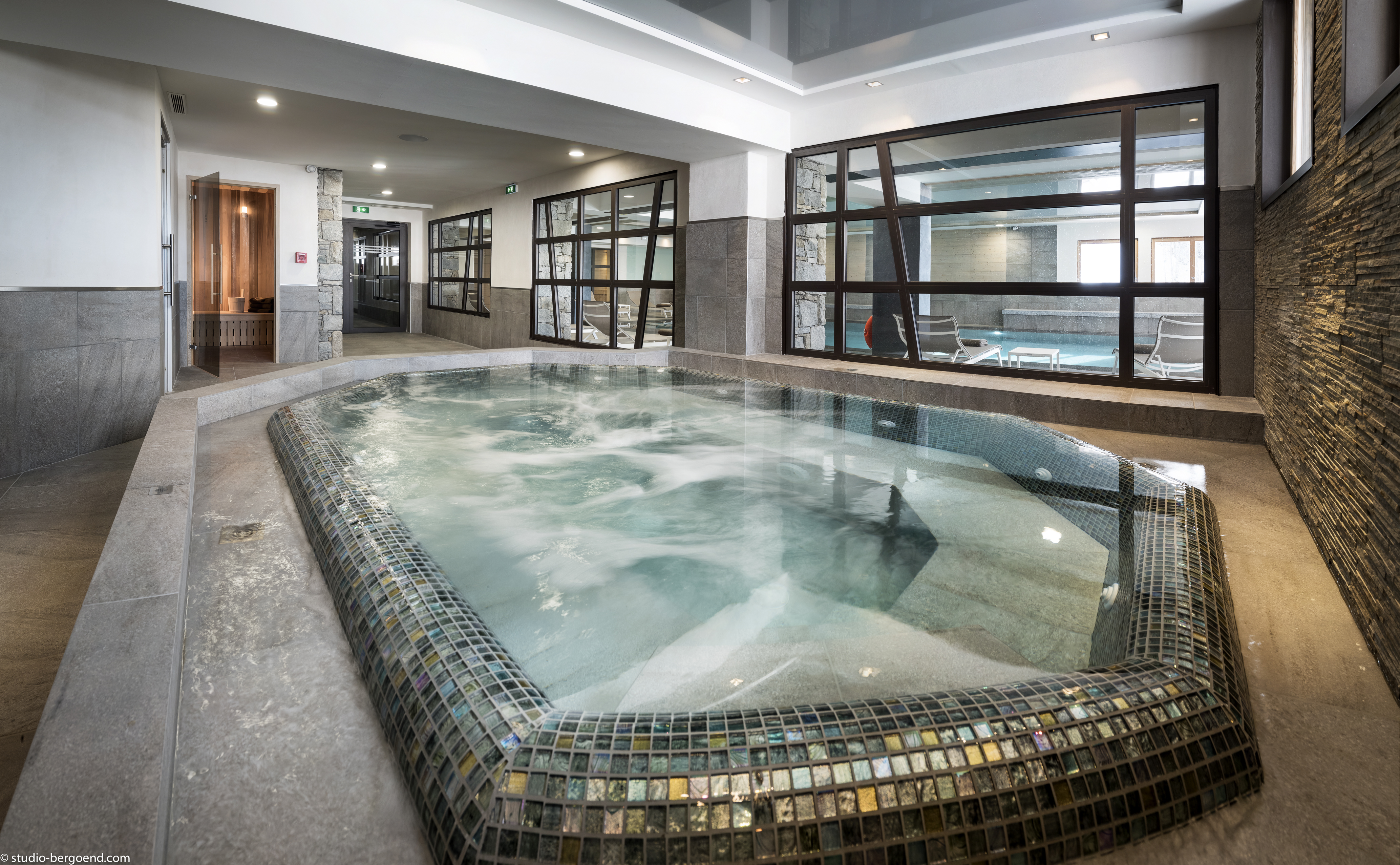 Jacuzzi