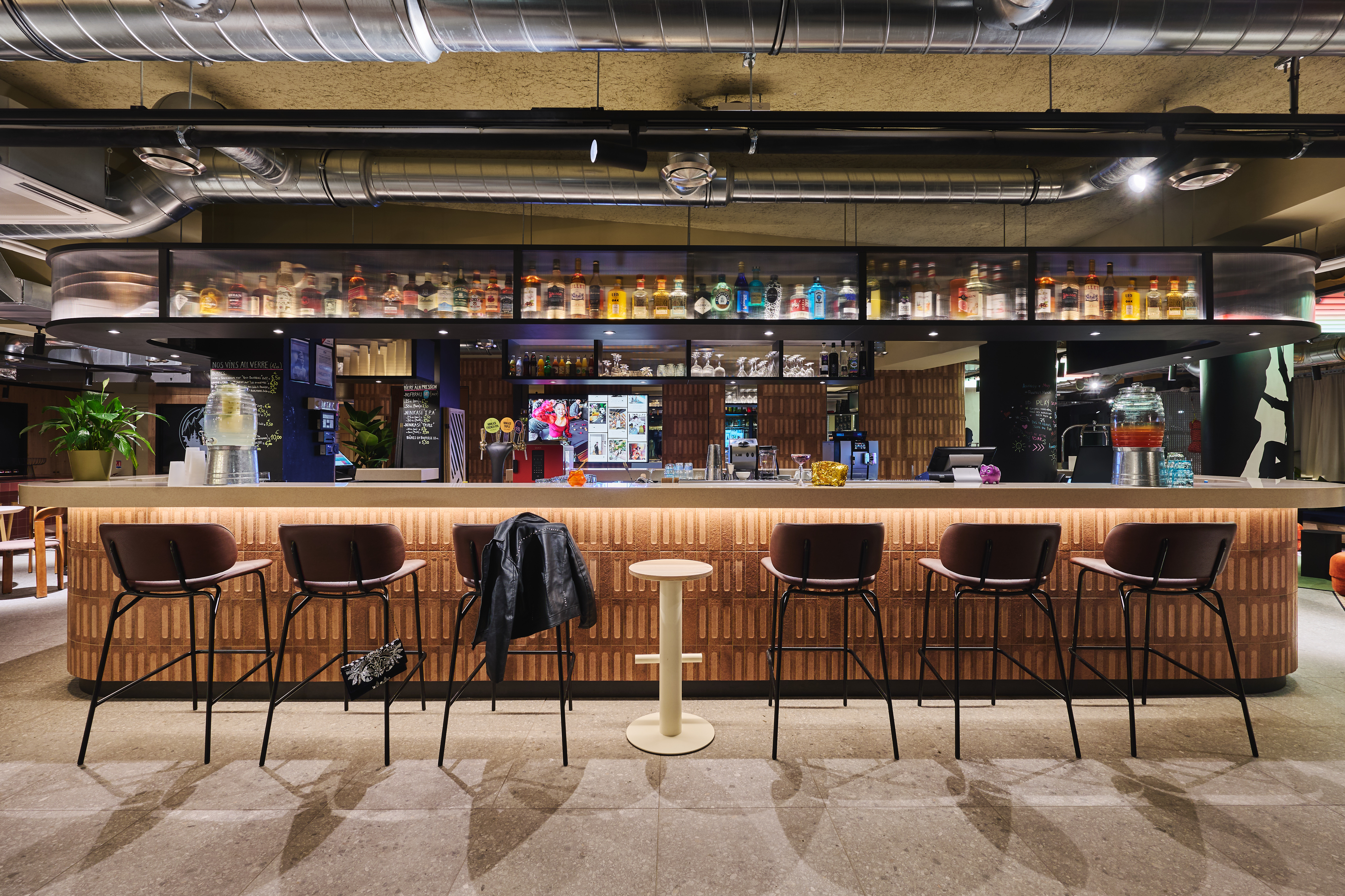 Moxy Annecy 