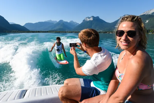 Pack Ride : 1h de privatisation bateau + 1h de paddle géant